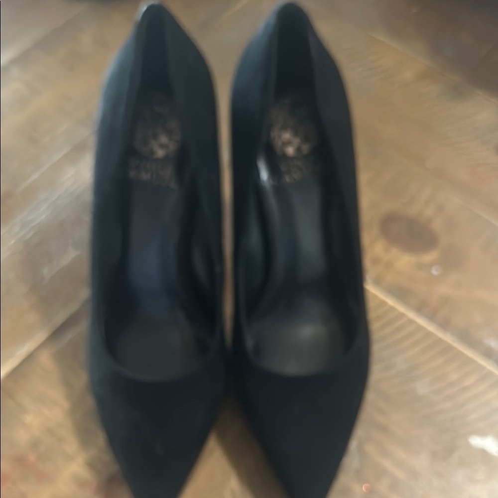 Sleek Black Pointed-Toe Heels